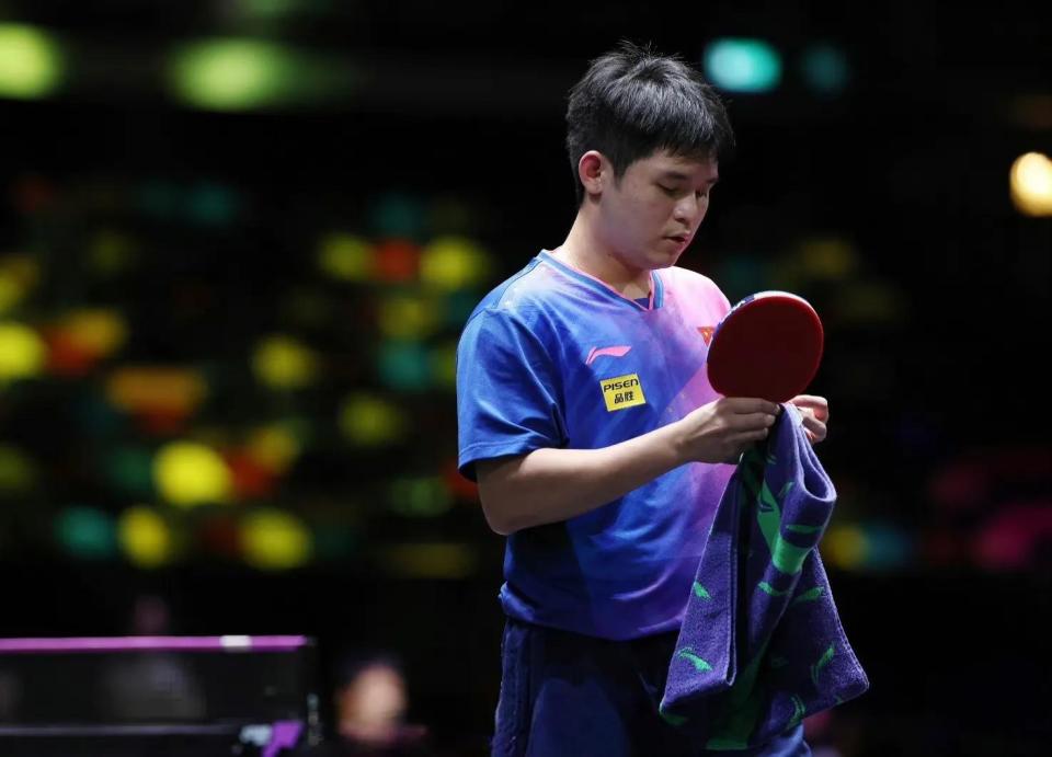 看比赛的新 看比赛的新